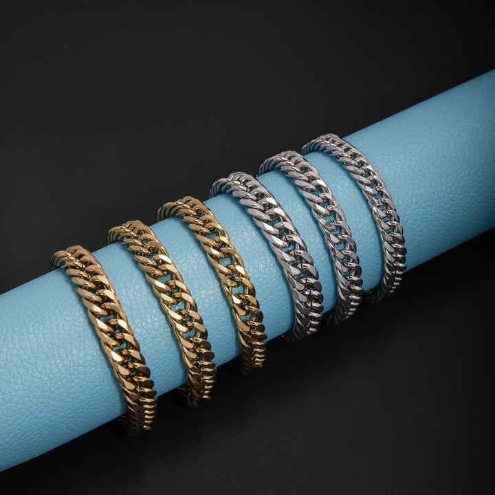 Chunky Metallic Curb Chain Necklace Stornfield