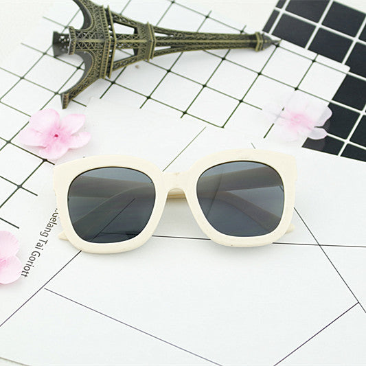 Women's oversized sunglasses with fashionable design and UV protection Stornfield