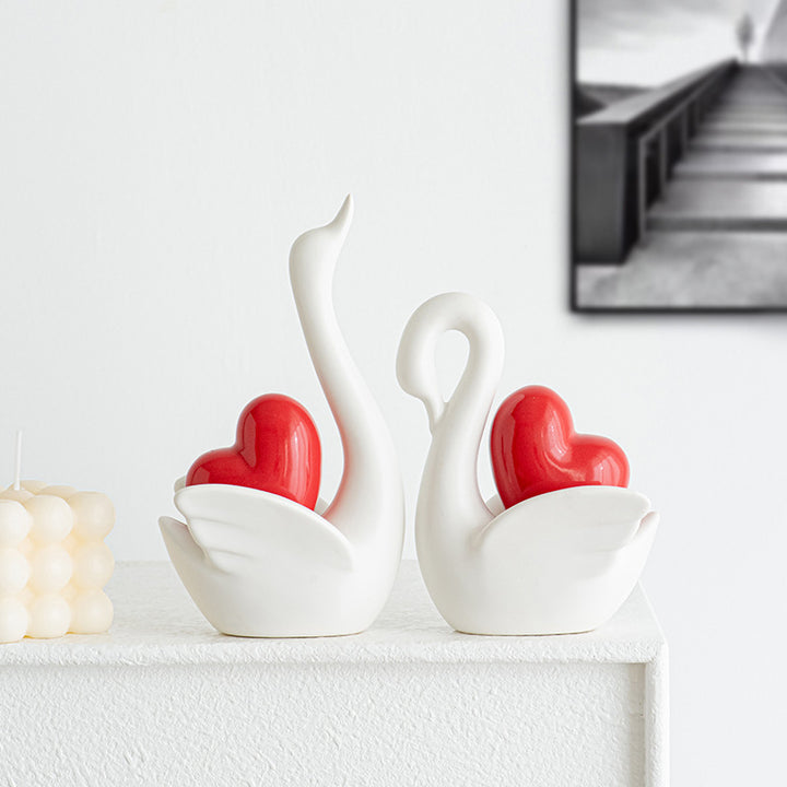 Elegant and romantic swans decorative figure Stornfield