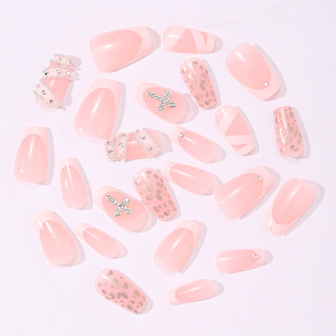 Elegant Nail Art with Glitter Design Stornfield