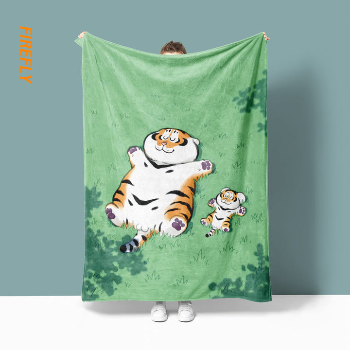Soft Plush Cartoon Tiger-Themed Throw Blanket