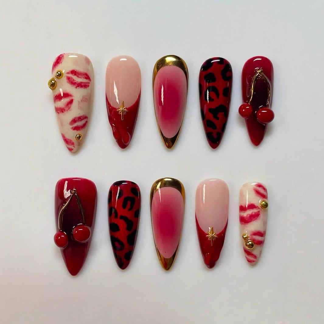 Artistic Kiss-Themed Press-On Nail Art Stornfield