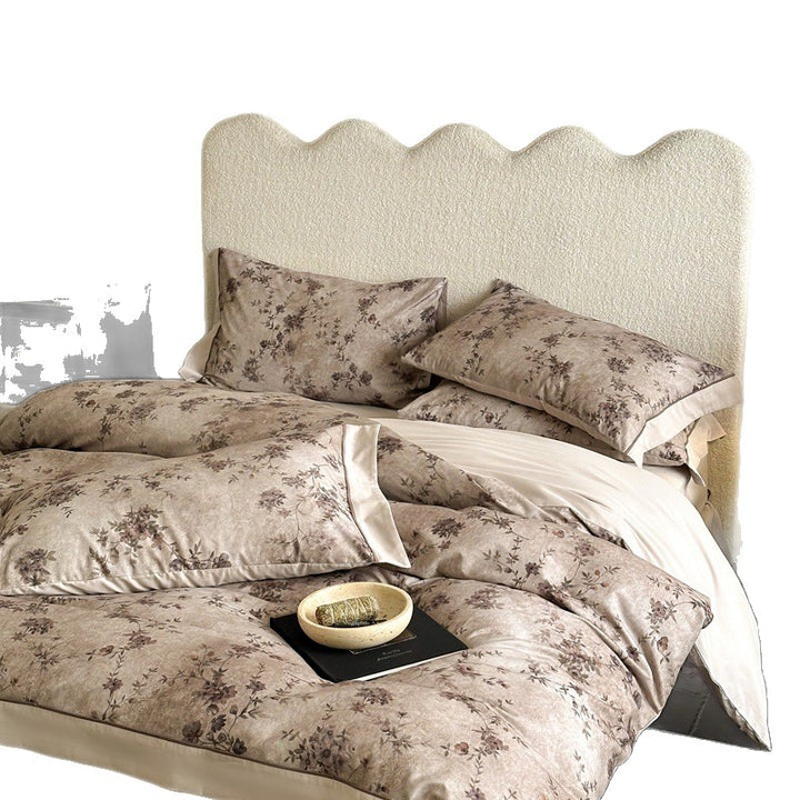 Satin bedding set with floral watercolor pattern and fine hem