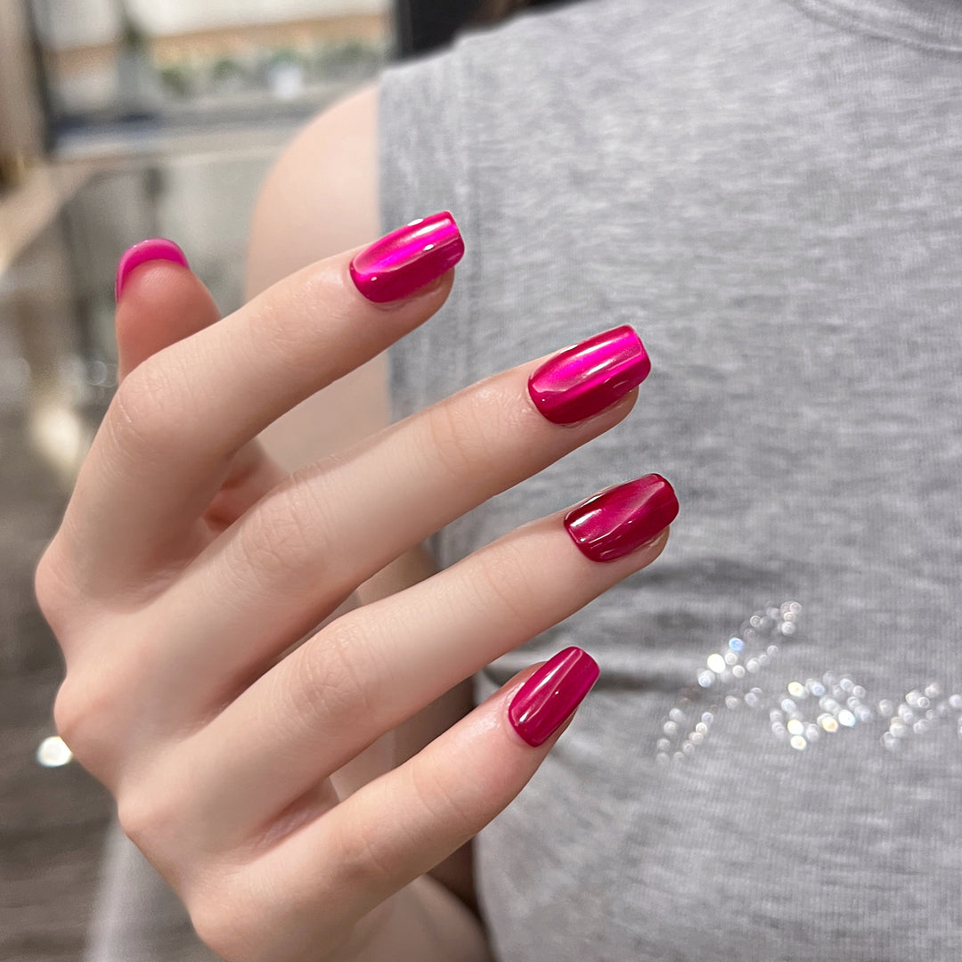 Artificial high-gloss nails with elegant design Stornfield