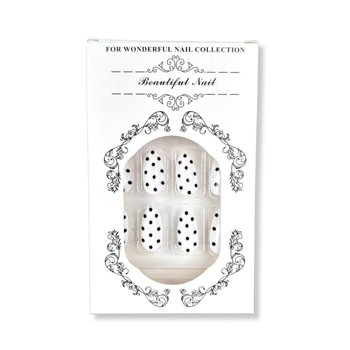 Chic Press-On Nail Art Set