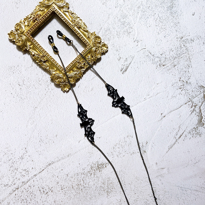Jewelry holder chain with intricate details Stornfield