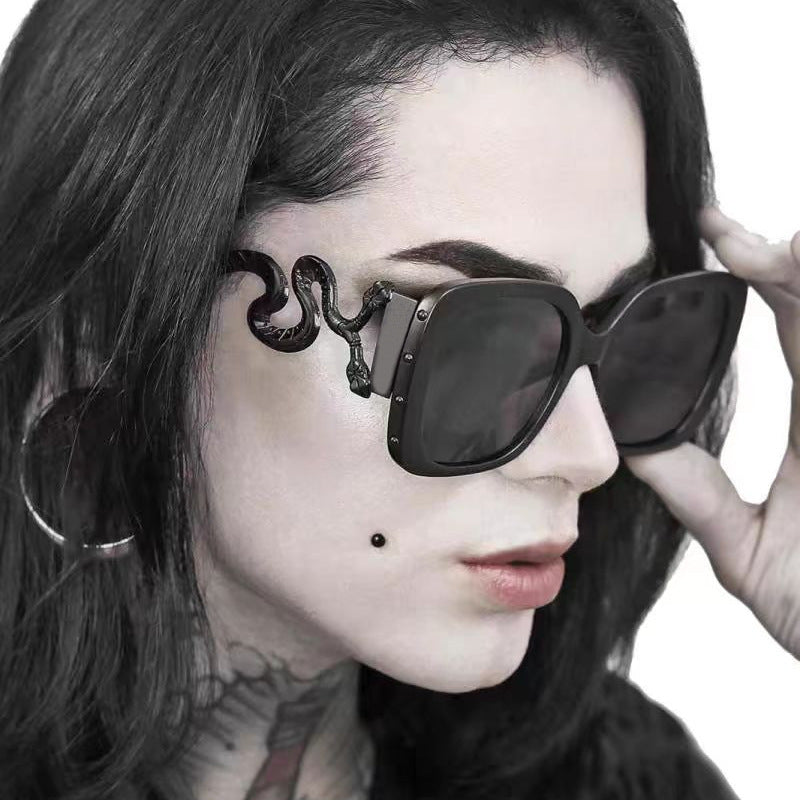 Women's extravagant designer sunglasses with luxurious snake frame Stornfield