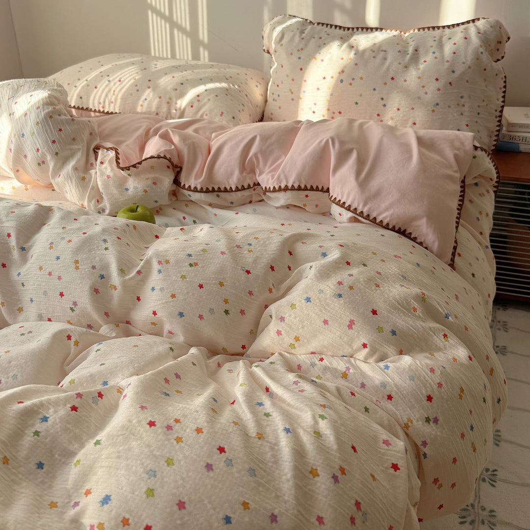 Star Patterned Quilted Bedding Set