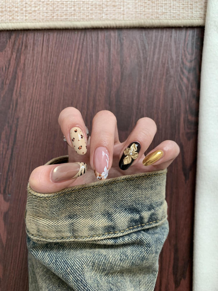Artificial nails with flower design Stornfield