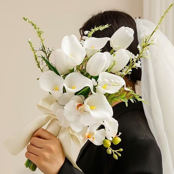 Elegant Floral Bouquet Arrangement