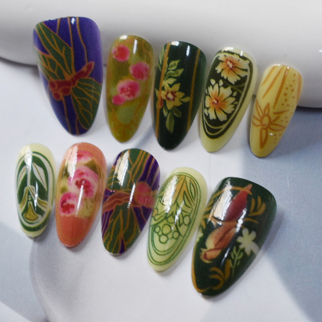 Elegant Artistic Nail Art Set Stornfield