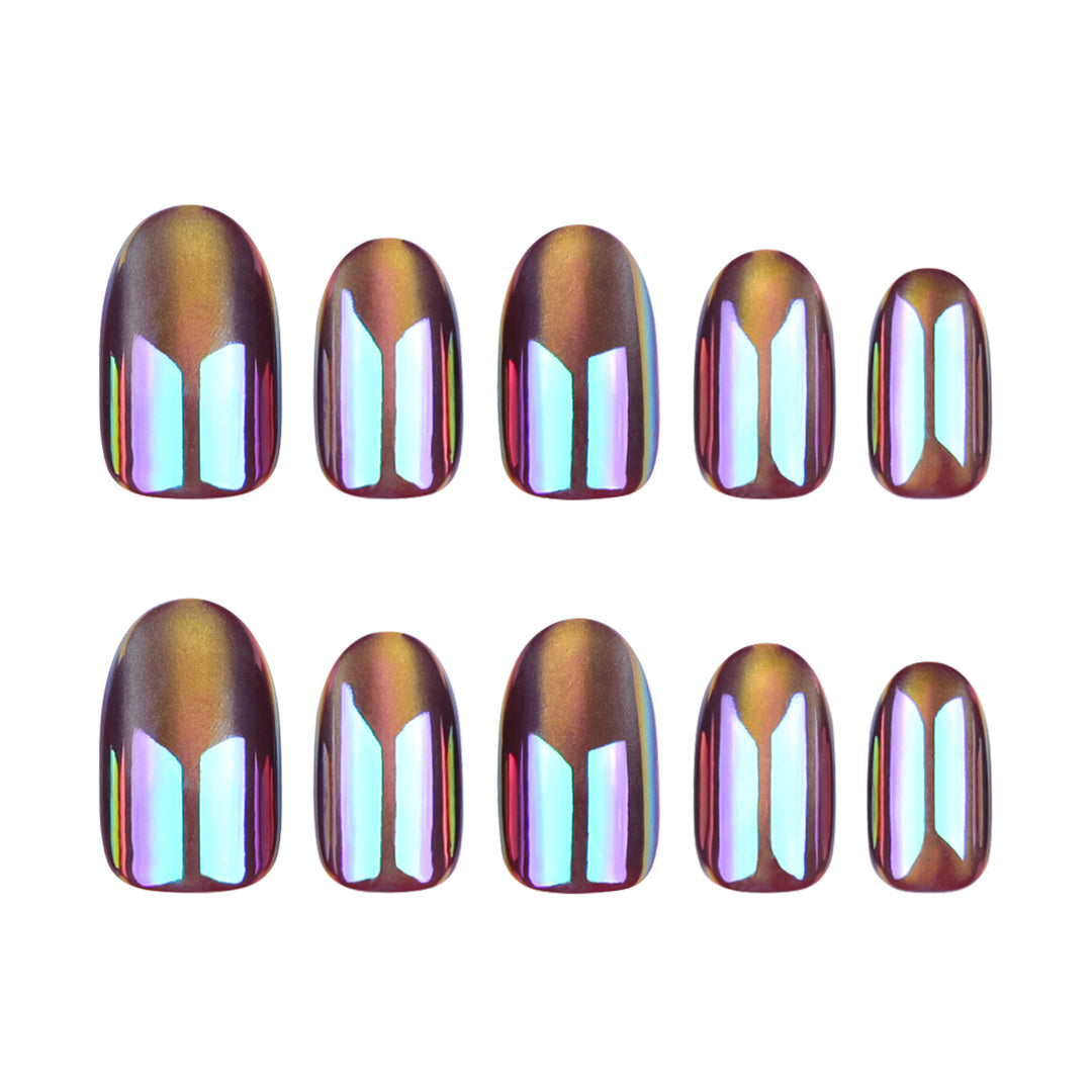 Shiny nail art with holographic effect Stornfield