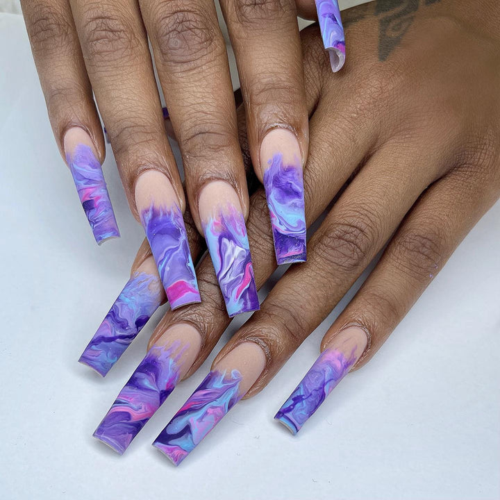 Artificial nails in modern marble design Stornfield