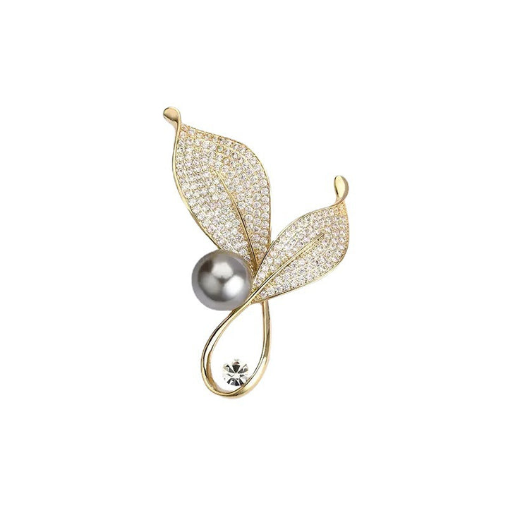 Elegant and Glamorous Brooch with Pearls and Crystals Stornfield