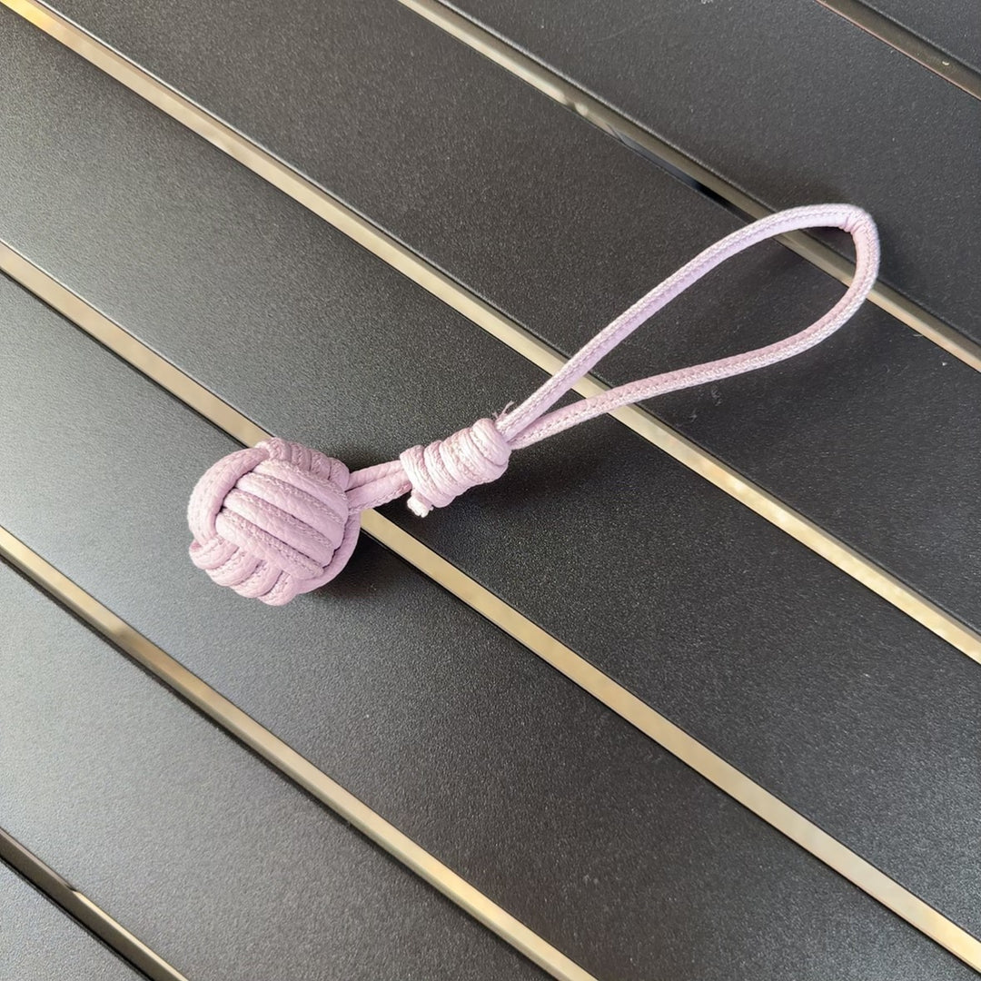 Multifunctional Knot Keychain Accessory Stornfield