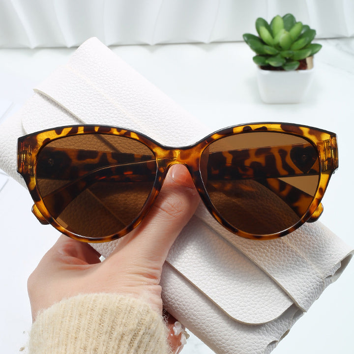 Women's Cat-Eye Sunglasses with Luxurious Leopard Print and Charming Details Stornfield