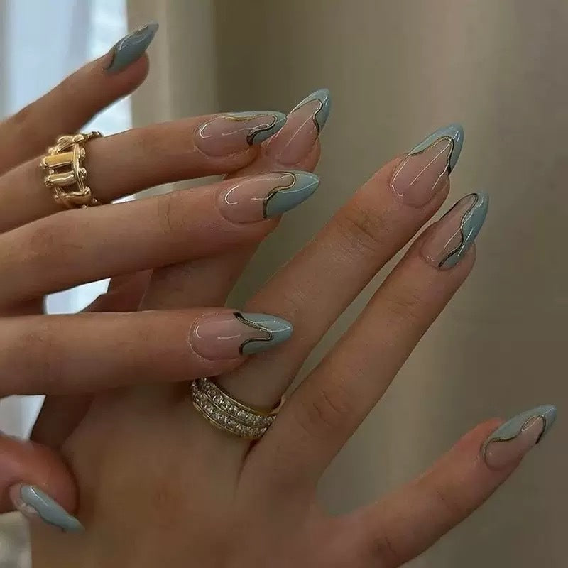 Elegant artificial nail tips with stylish design Stornfield