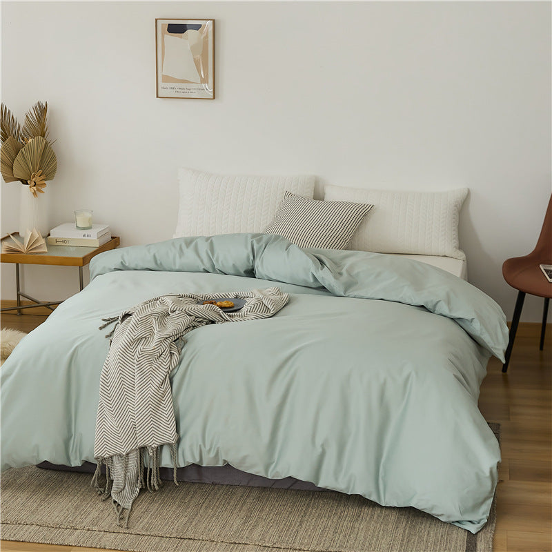 Bedding set made of cotton satin with a smooth, easy-care finish