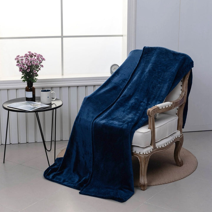 Women especially cozy and warming plush blanket Stornfield