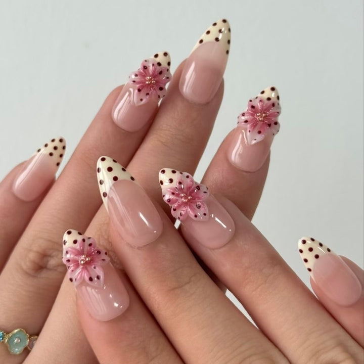 Artistic Floral Design Press-On Nails Set Stornfield