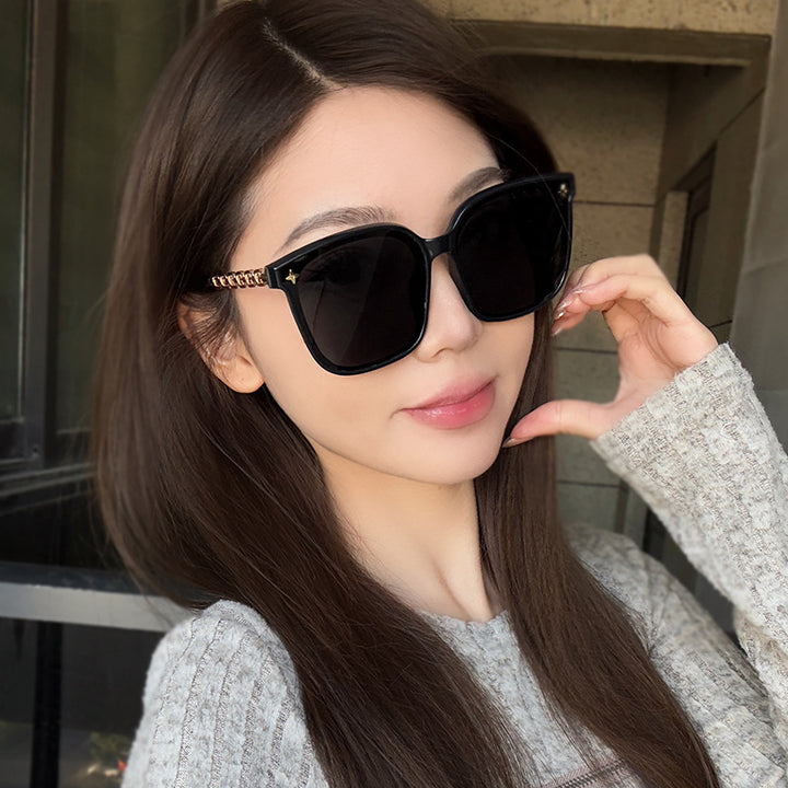 Women's Fashion Sunglasses with High-Quality Chain Detail Stornfield