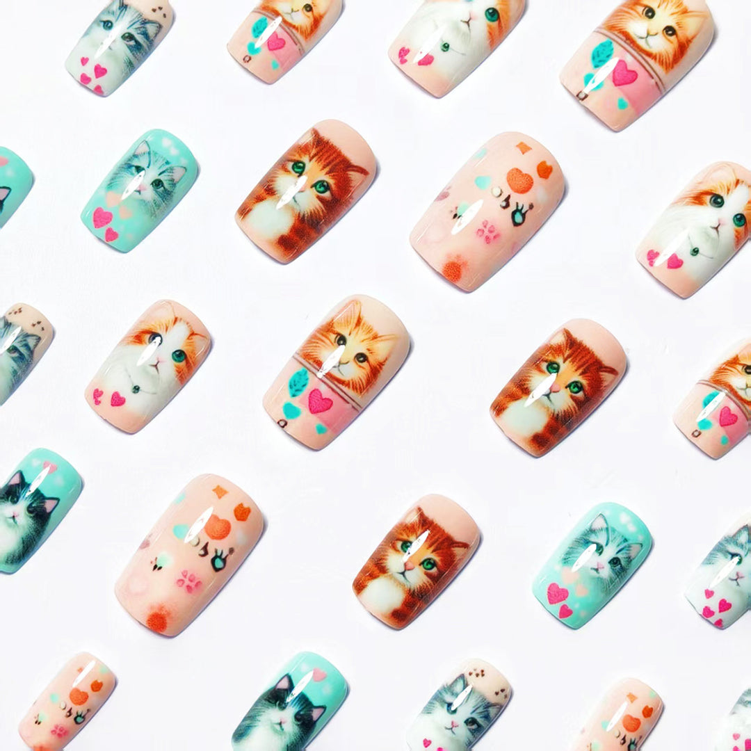 Stylish Cat Design Artificial Nails Stornfield