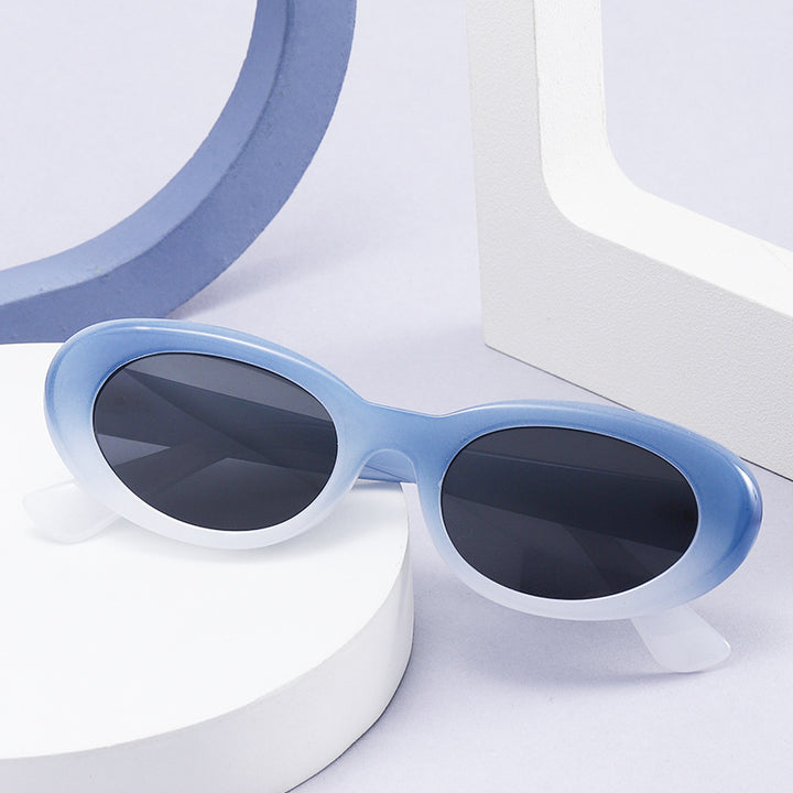 Ladies fashionable Cat-Eye glasses with trendy thick frame Stornfield