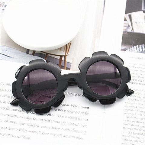 Women's fashionable sunglasses in floral design Stornfield