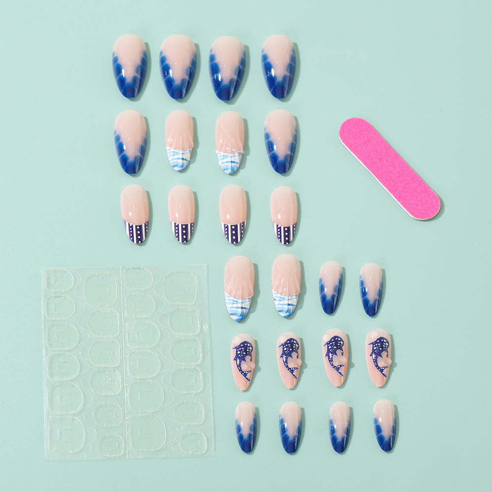 Creative art nails in maritime style Stornfield
