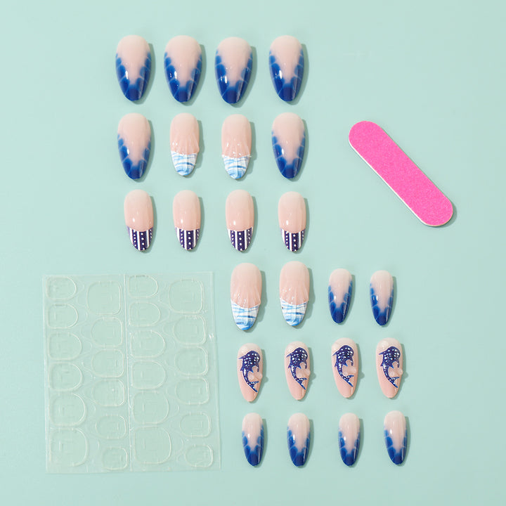 Creative art nails in maritime style Stornfield