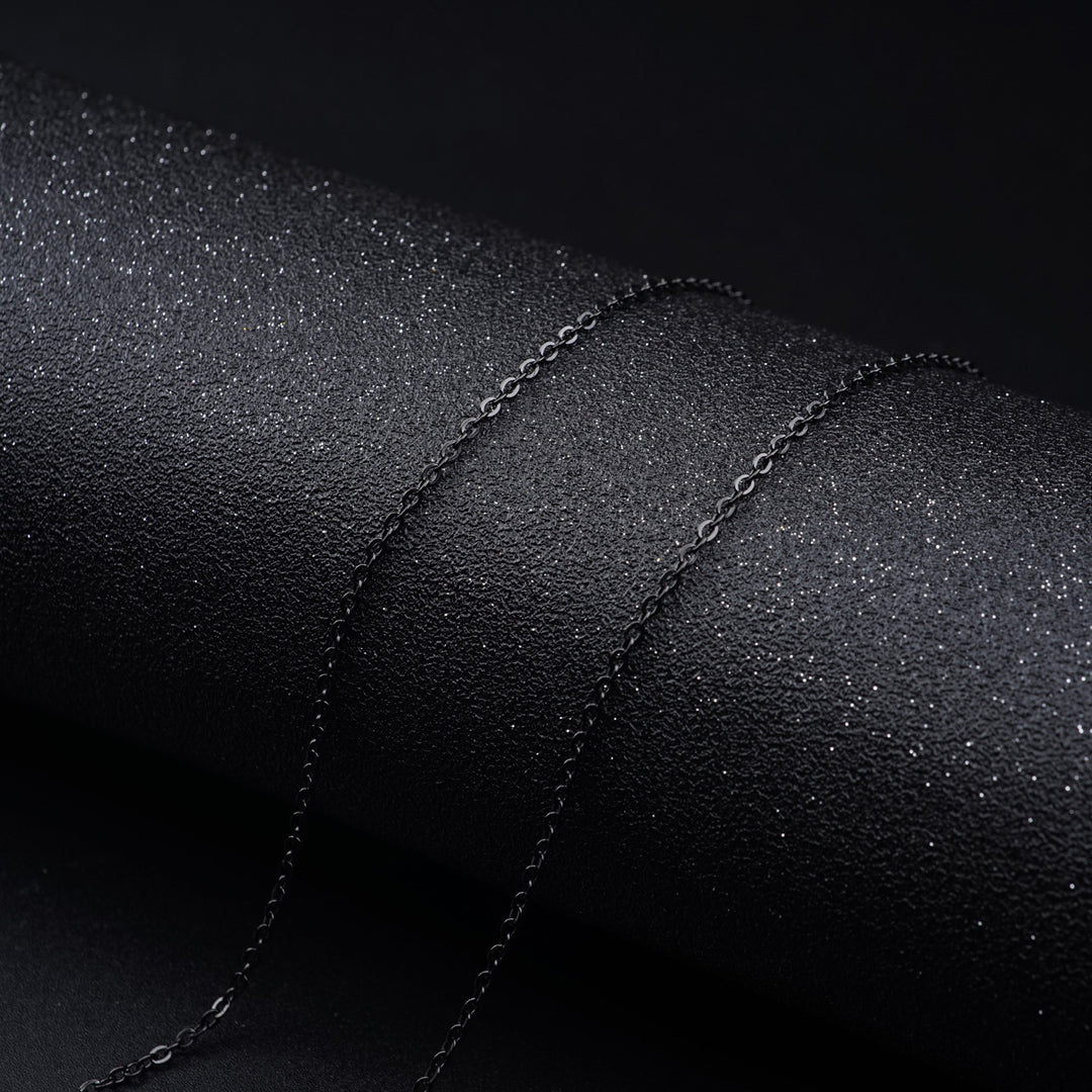 Sleek Minimalist Chain Eyewear Holder Stornfield