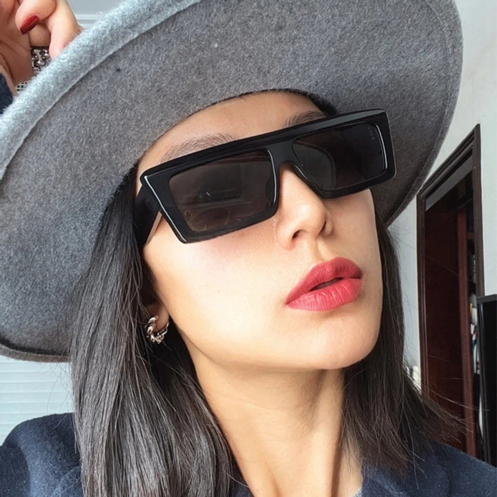 Women Oversized Sunglasses with Modern and Angular Design Stornfield