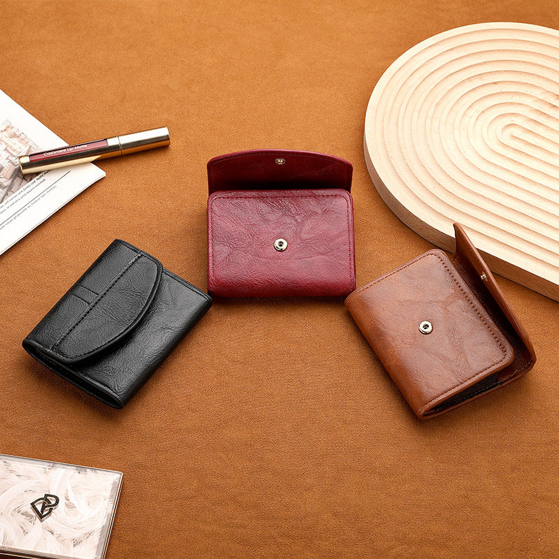 Compact Leather Cardholder with Magnetic Closure