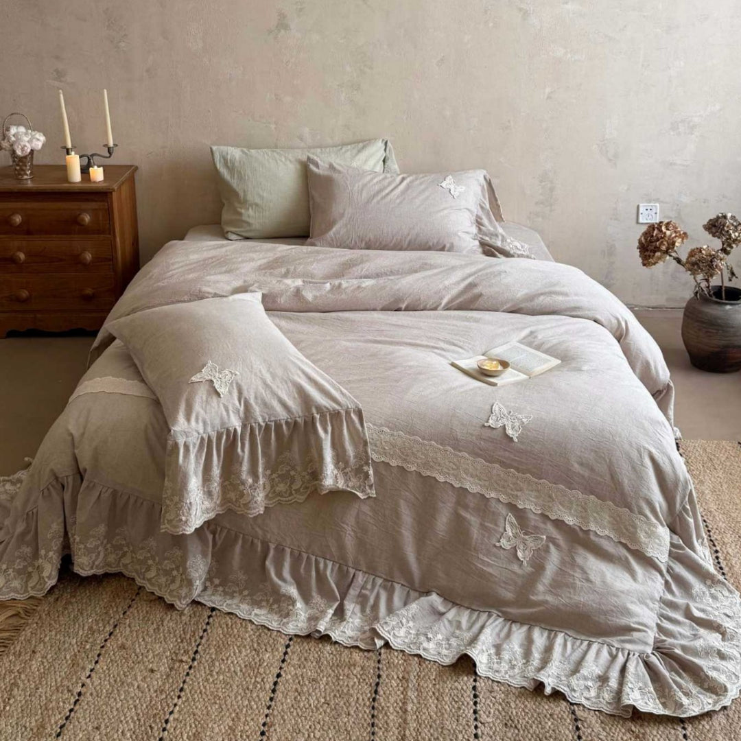 Ruffled Lace-Trimmed Cotton-Linen Duvet Cover Set with Embroidered Butterfly Appliqués