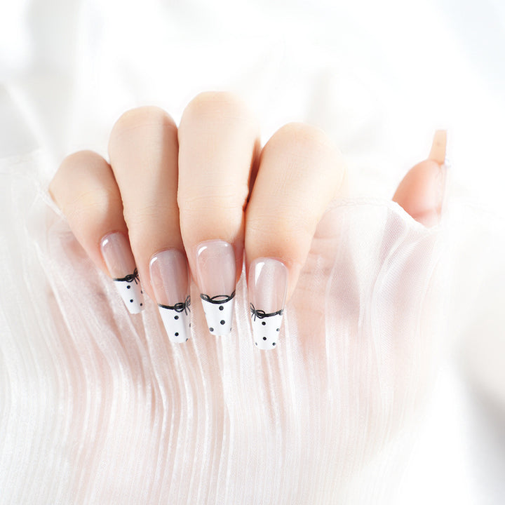 Elegant Designer Press-On Nail Set Stornfield