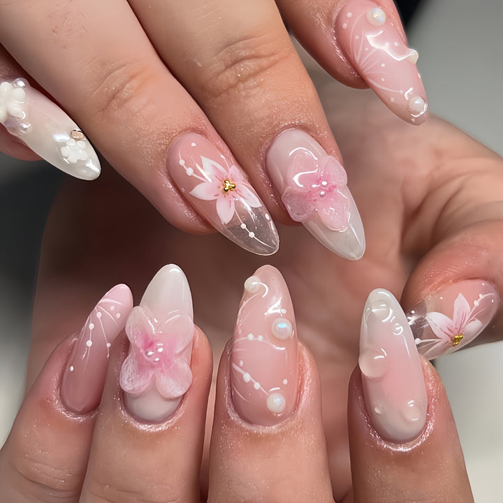 Floral-Themed Press-On Nail Art Stornfield