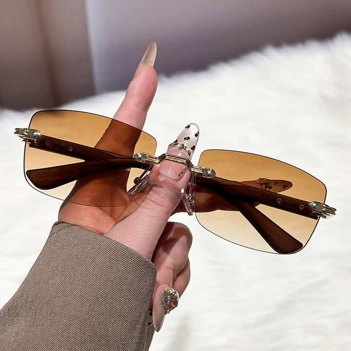 Ladies extravagant fashionable sunglasses with innovative frame Stornfield