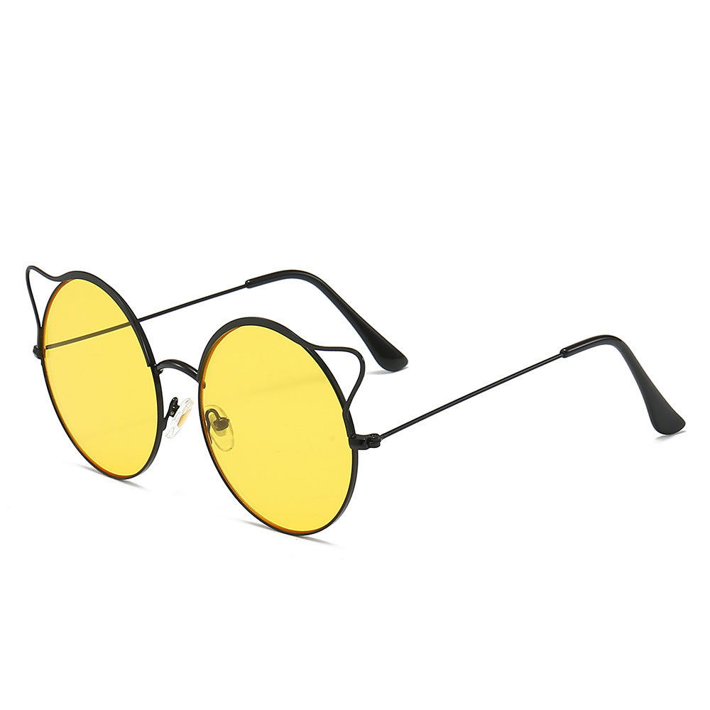 Fashionable Cat-Eye Sunglasses with Mirrored Lenses Stornfield