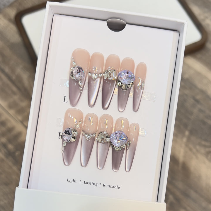Glamorous Press-On Nail Art Set Stornfield