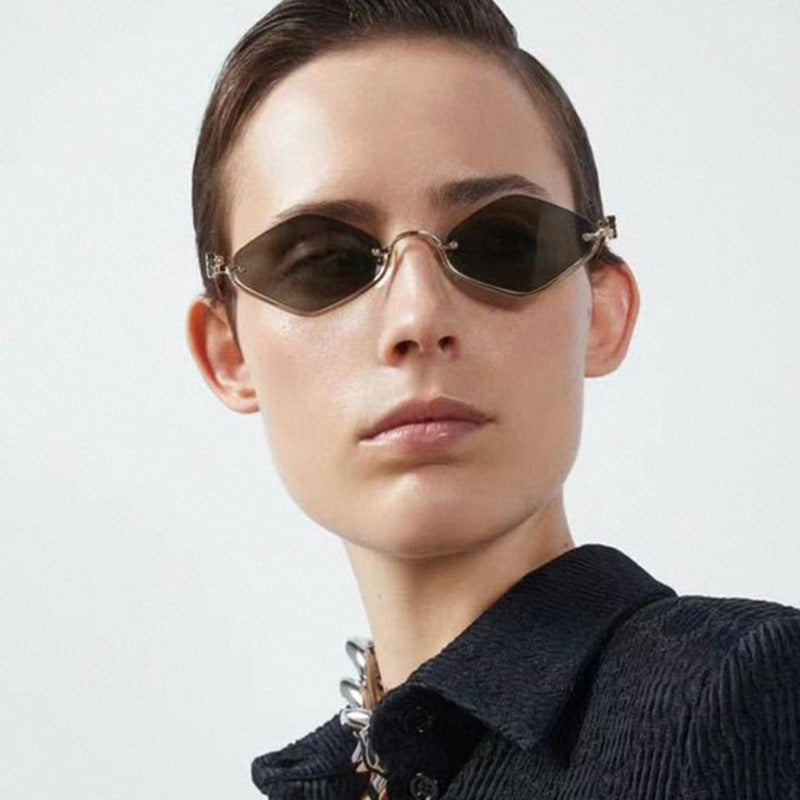 Ladies sunglasses in an elegant, geometric design Stornfield