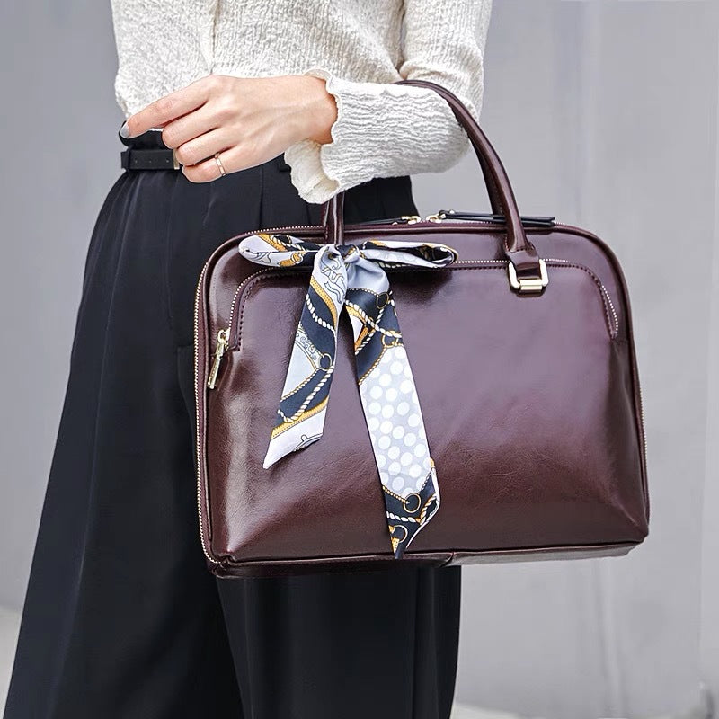 Elegant Business Bag with Structured Design Stornfield