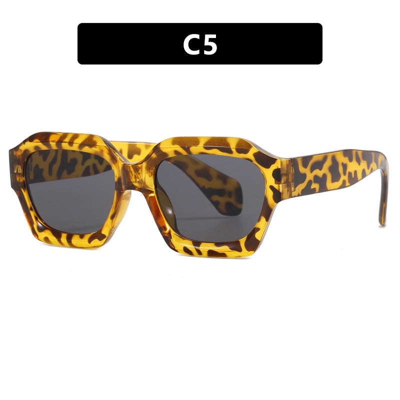 Women's fashionable sunglasses in innovative design Stornfield