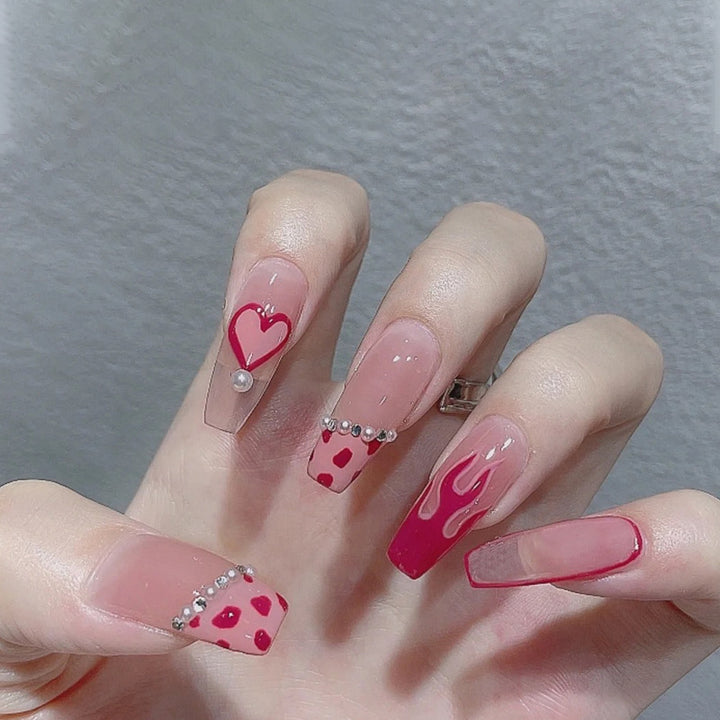 Glamorous artificial nails with sparkling accents Stornfield