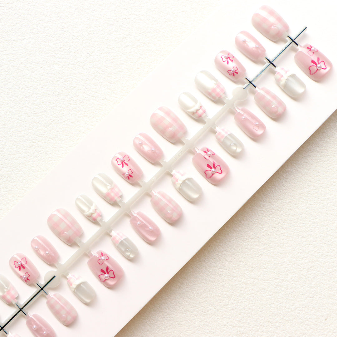Charming Nail Art Press-On Set Stornfield