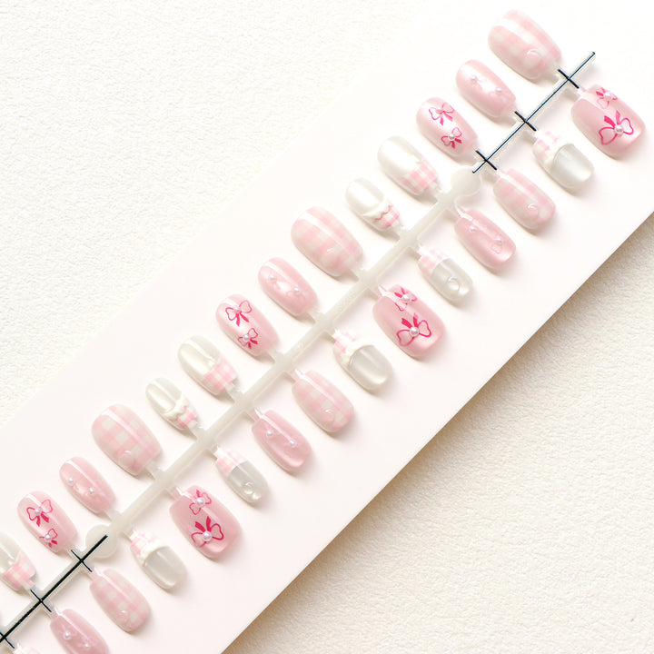 Charming Nail Art Press-On Set Stornfield