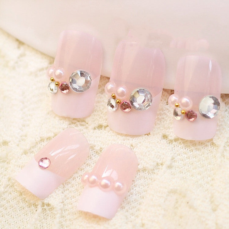 Artificial nails with elegant flower and rhinestone design Stornfield