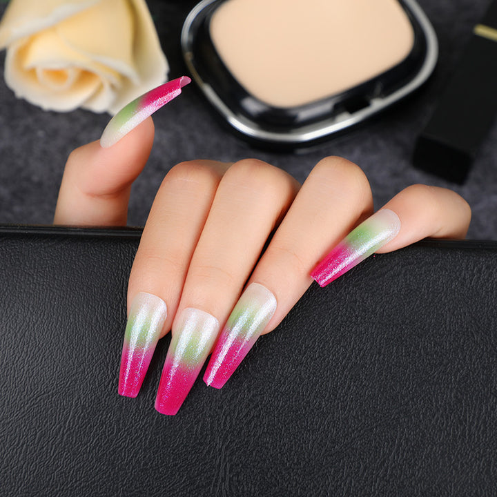 Glamorous artificial nails with gradient Stornfield