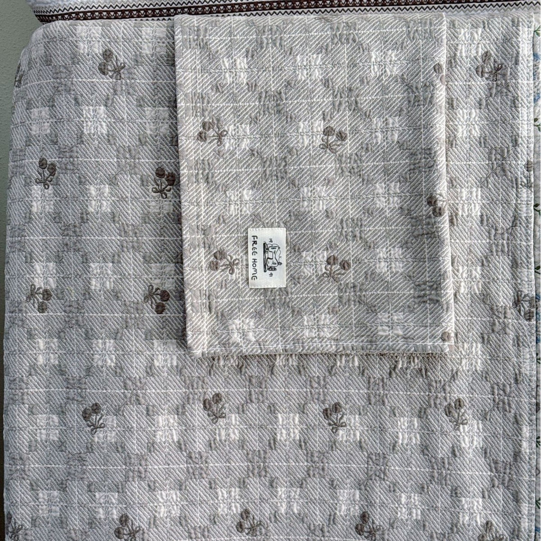 Ladies cuddly blanket with cute horse motif Stornfield