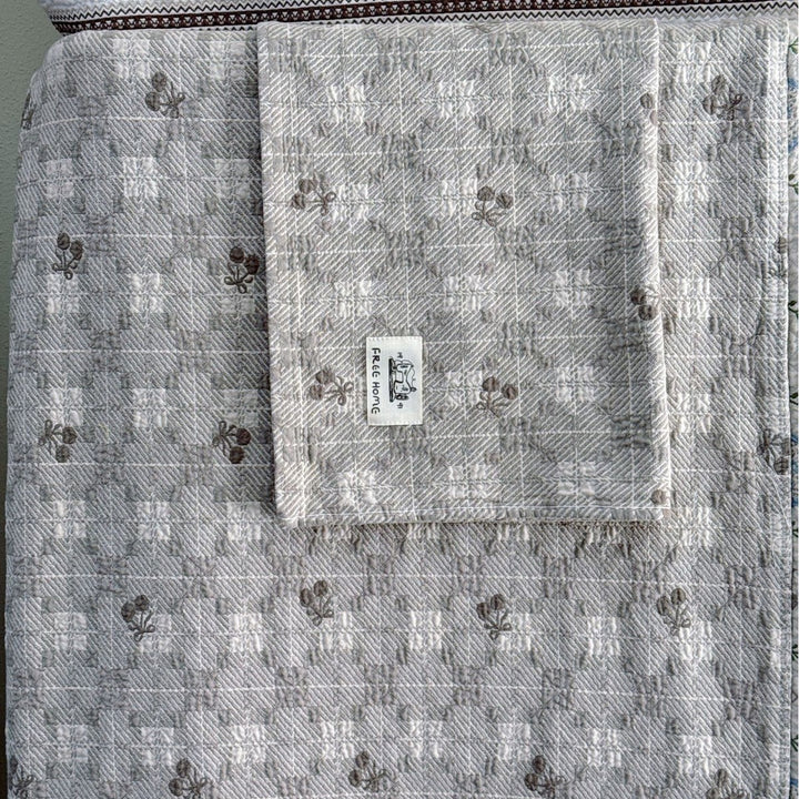 Ladies cuddly blanket with cute horse motif Stornfield