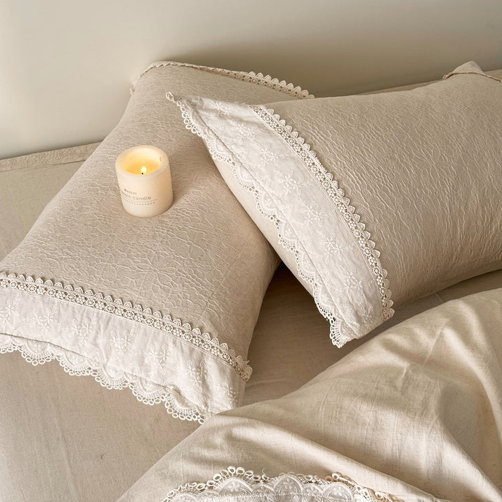 Washed Linen Lace-Trim Duvet Cover Set with Scalloped Edge
